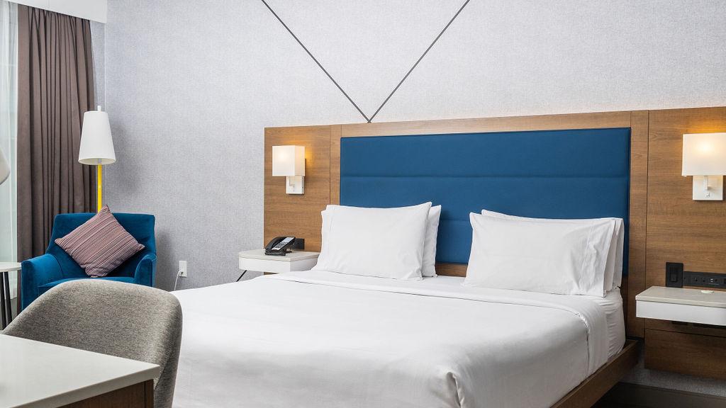 Hampton Inn by Hilton Montreal Downtown