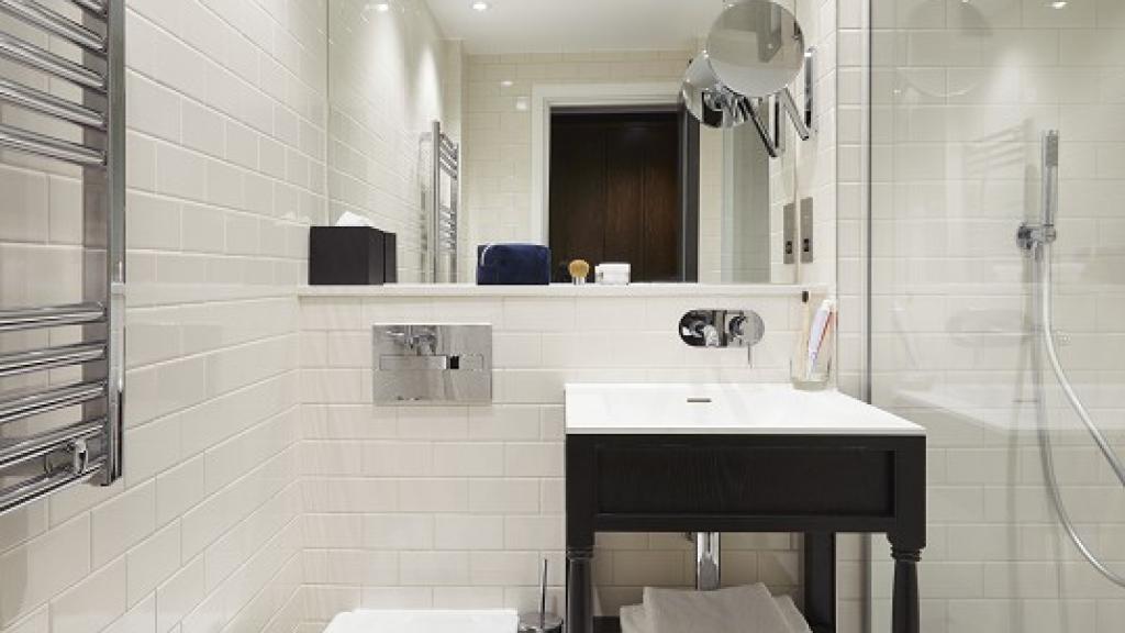 The Clermont London, Victoria
