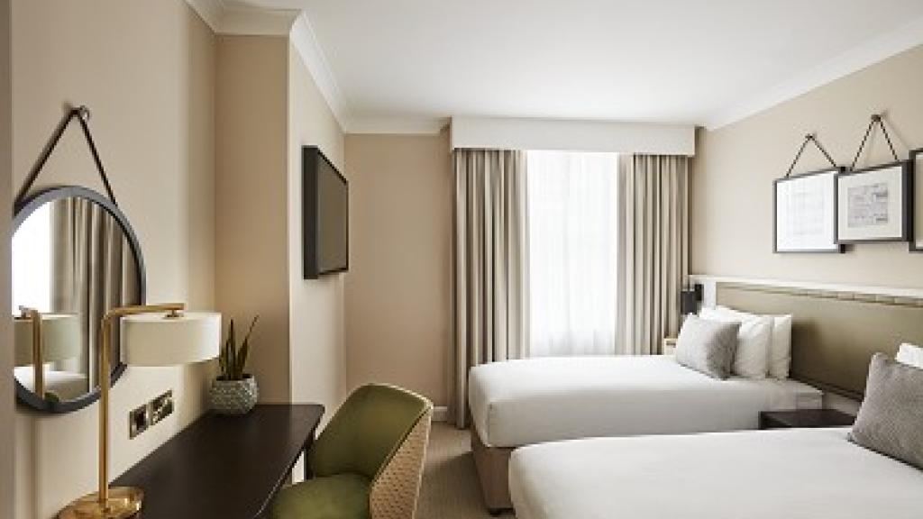 The Clermont London, Victoria